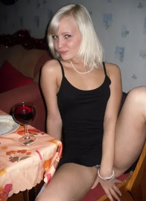 проститутка Эмилия, 23, Саратов